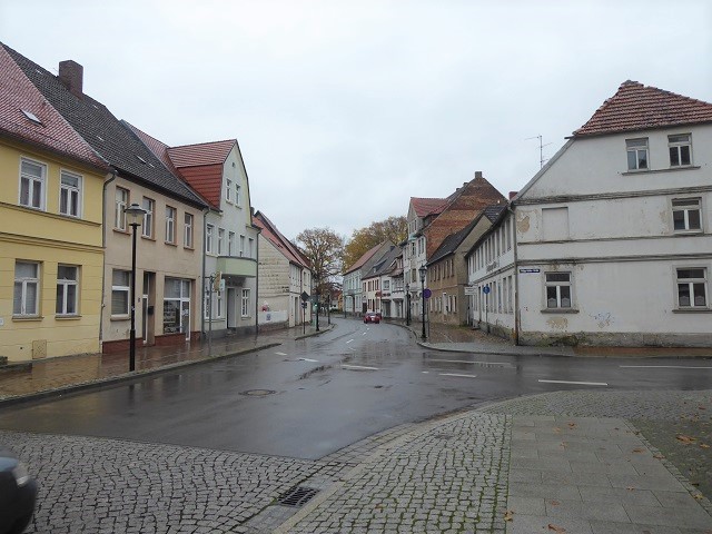 Sonstige Kaufen In Hansestadt Gardelegen Grundstuck In 2 Reihe Mit Garagen Werkstattgebaude Und Gartenflache In Innenstadtlage Von Gardelegen In Der Altmark Deutsche Internet Immobilien Auktionen